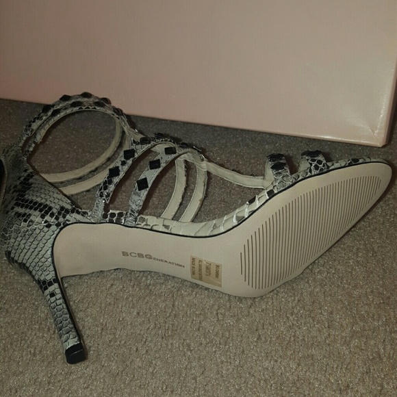 Shoes - Picture 2 of 4